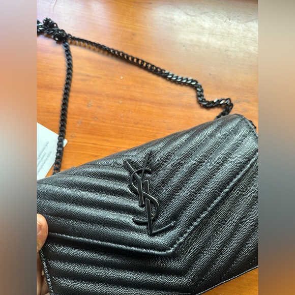 Yves Saint Laurent Handbags - Yves Saint Laurent luxury handbag